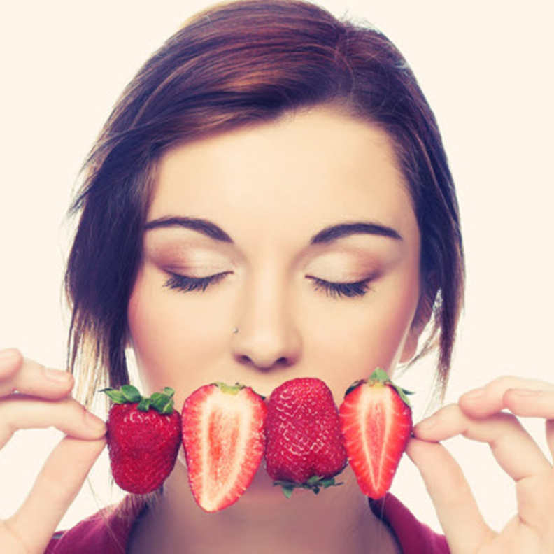 اطعمة تمنحك السعادة وتعالج الاكتئاب والتوتر