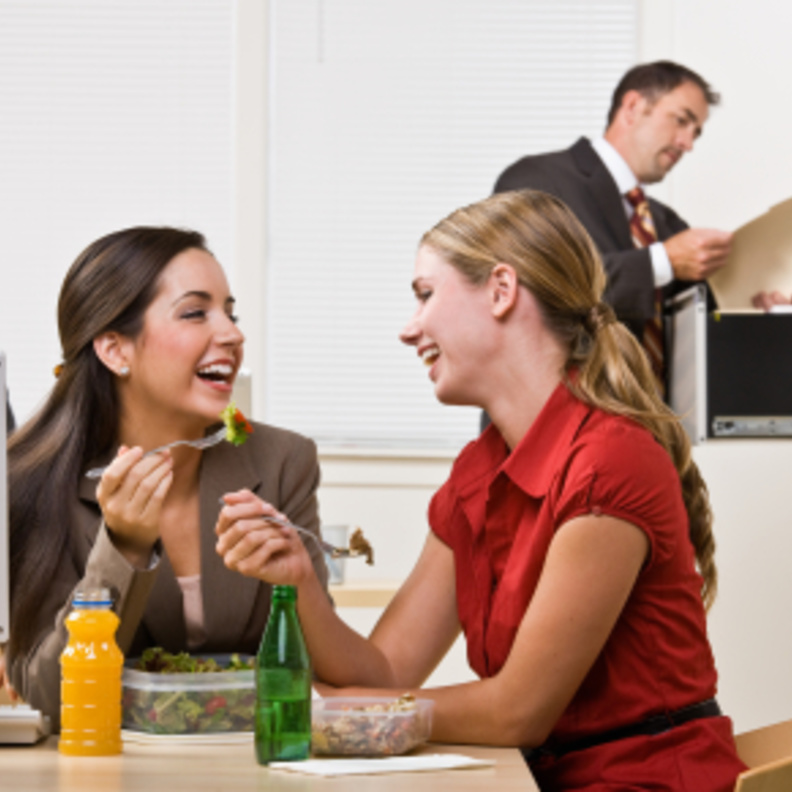 عادات يومية في المكتب تجنبك زيادة الوزن