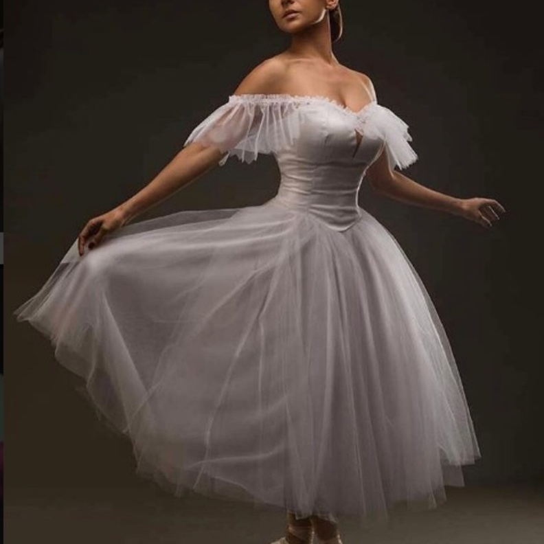 نيللي كريم 2017 في لاعلى سعر