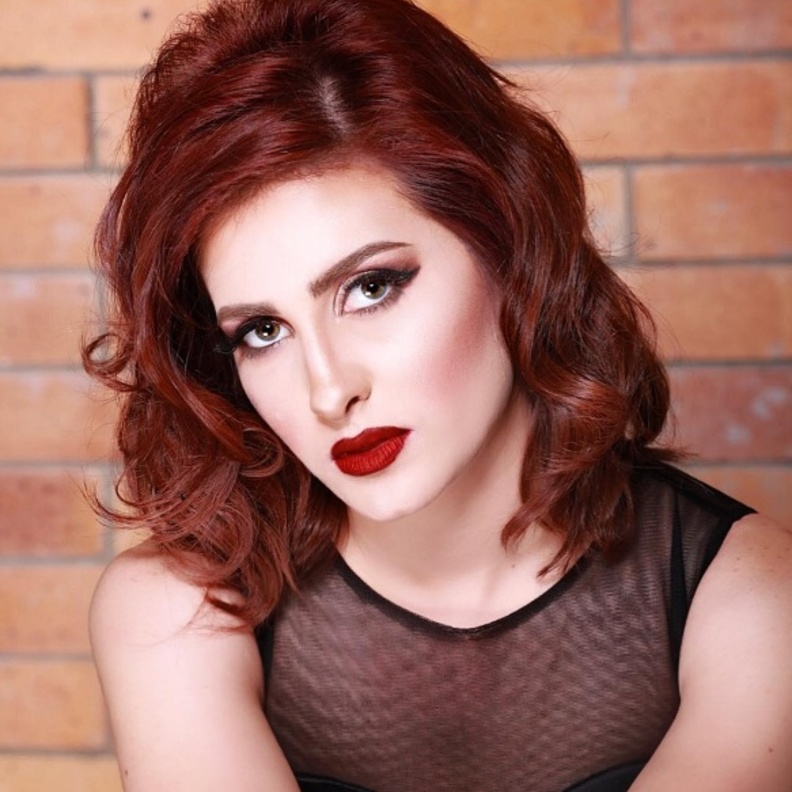 تسريحات شبابية تعتمدها كنزة مرسلي في اطلالاتها