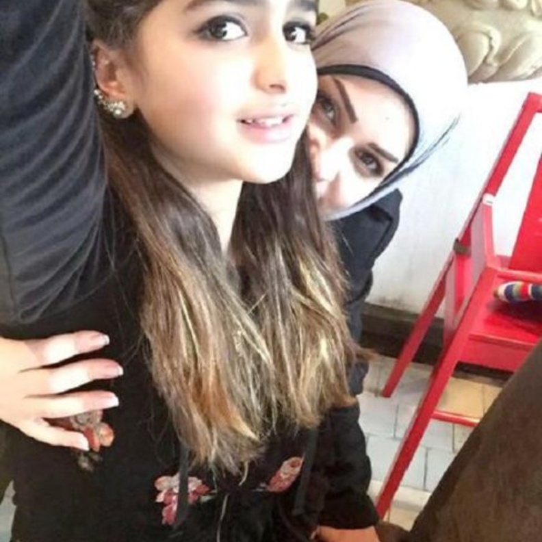 منى السابر تكسب حضانة ابنتها حلا