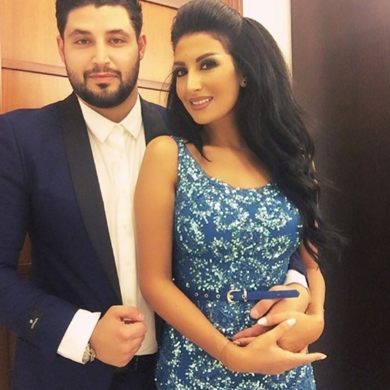 رويدا عطية مع خطيبها