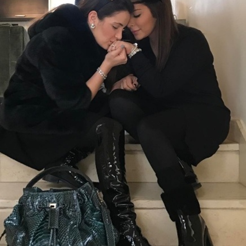 اصالة مع ابنتها