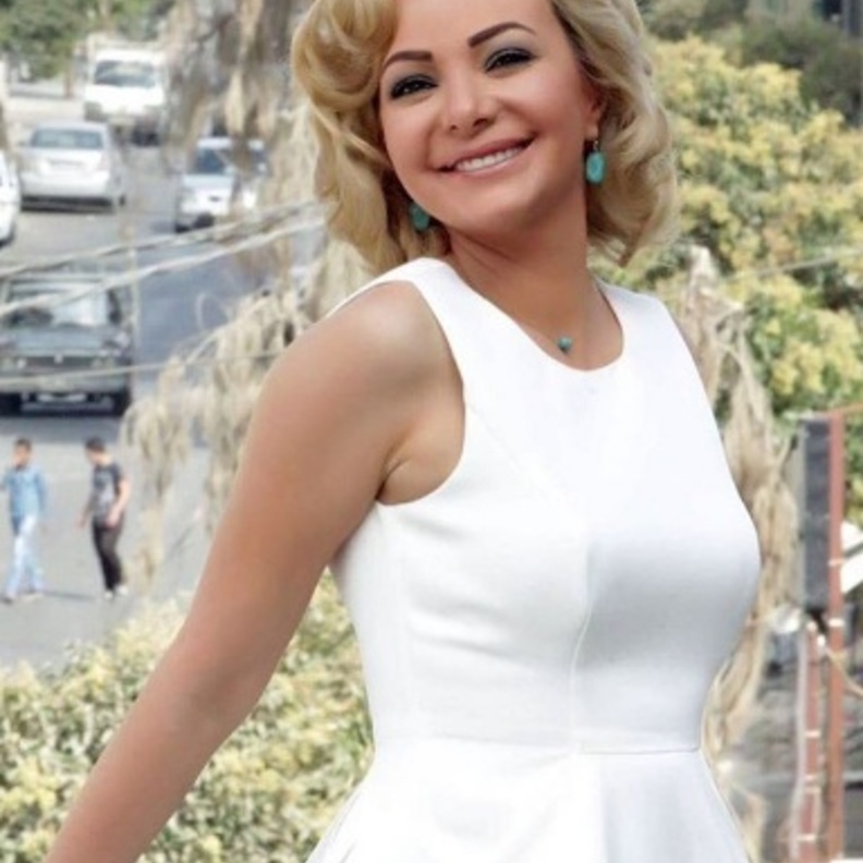 نادين تحسين بيك