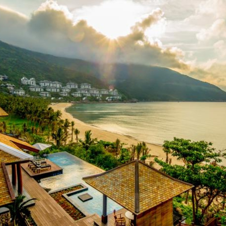 منتجع إنتركونتيننتال دانانج صن بيننسولا، فيتنام