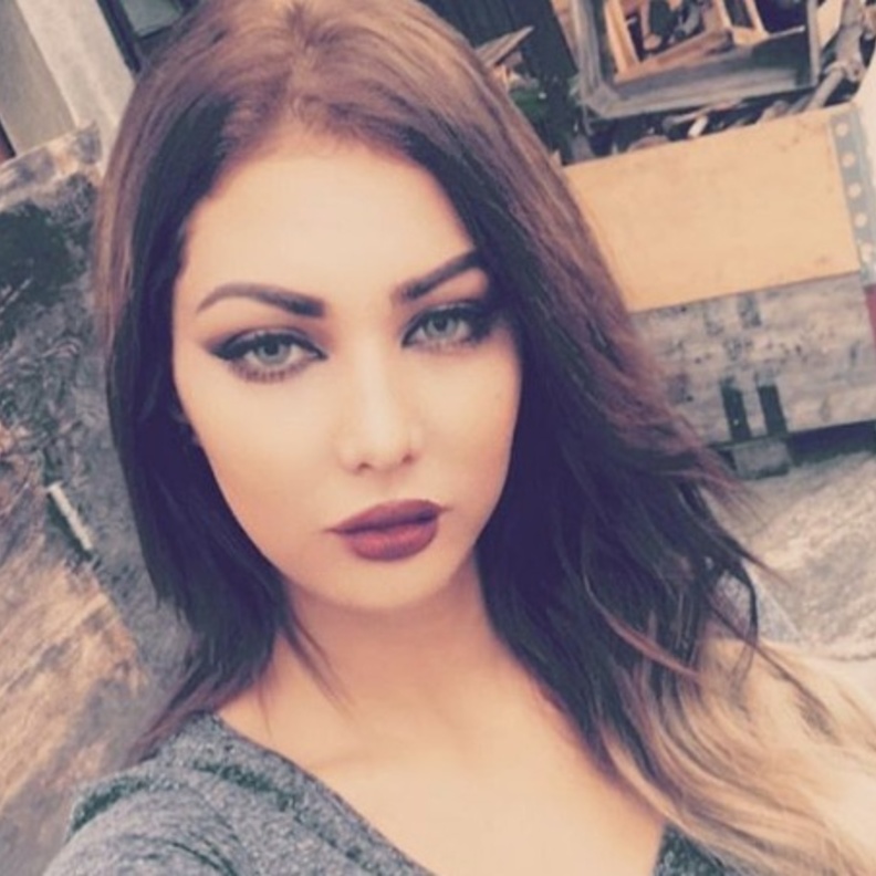 ابتسام تسكت في برنامج ايه بالعربي 2017