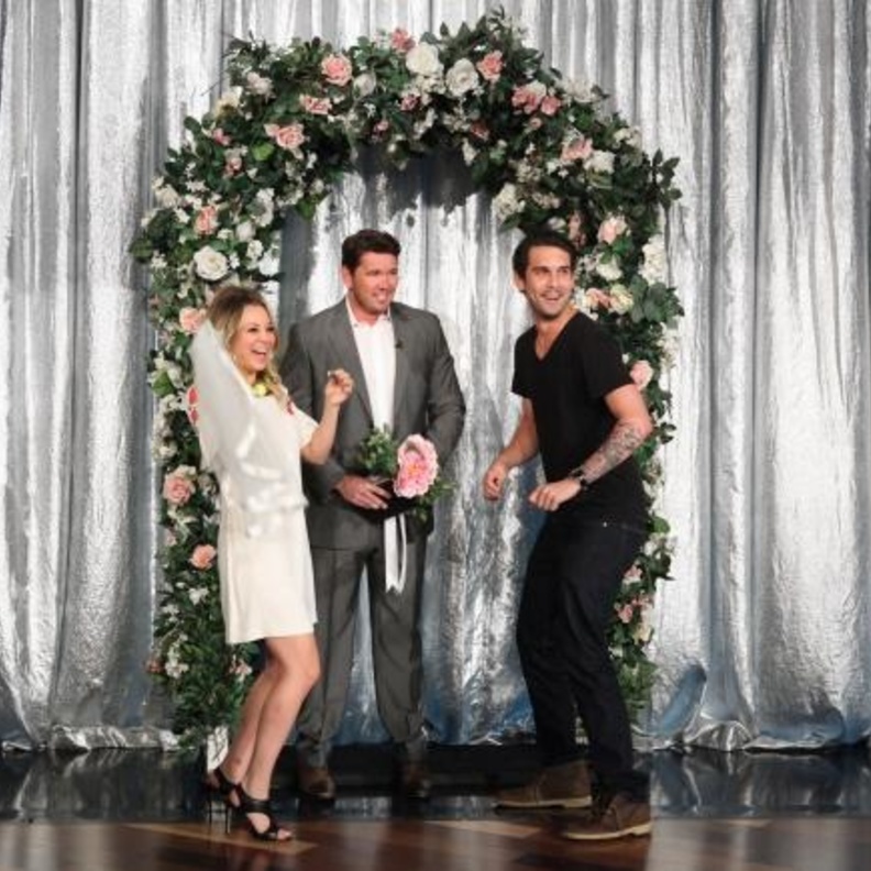  ألين ديجينيرس تزف كالي كوكو عبر الشاشة