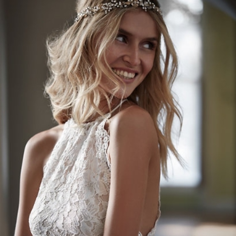 قبة مميزة في فستان BHLDN