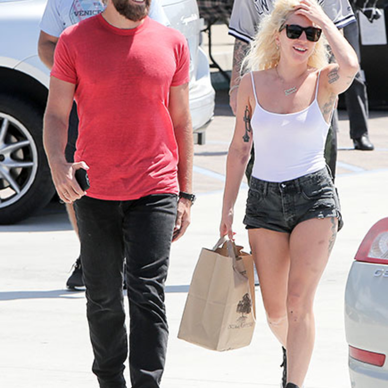 ليدي جاجا وبرادلي كوبر