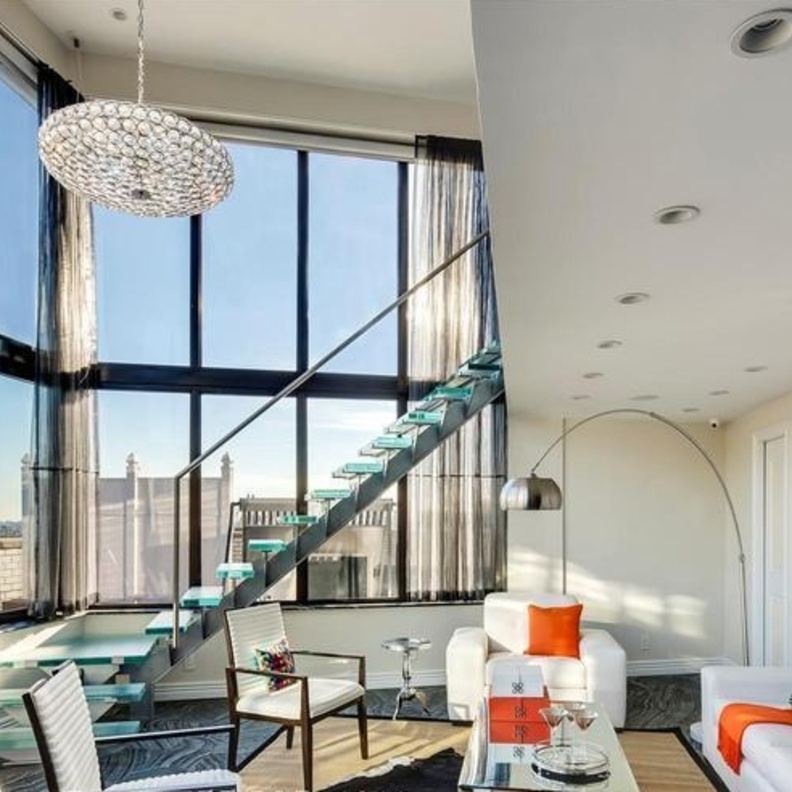 شقة فرانك سيناترا ومايا فارو تجد مشترياً لها