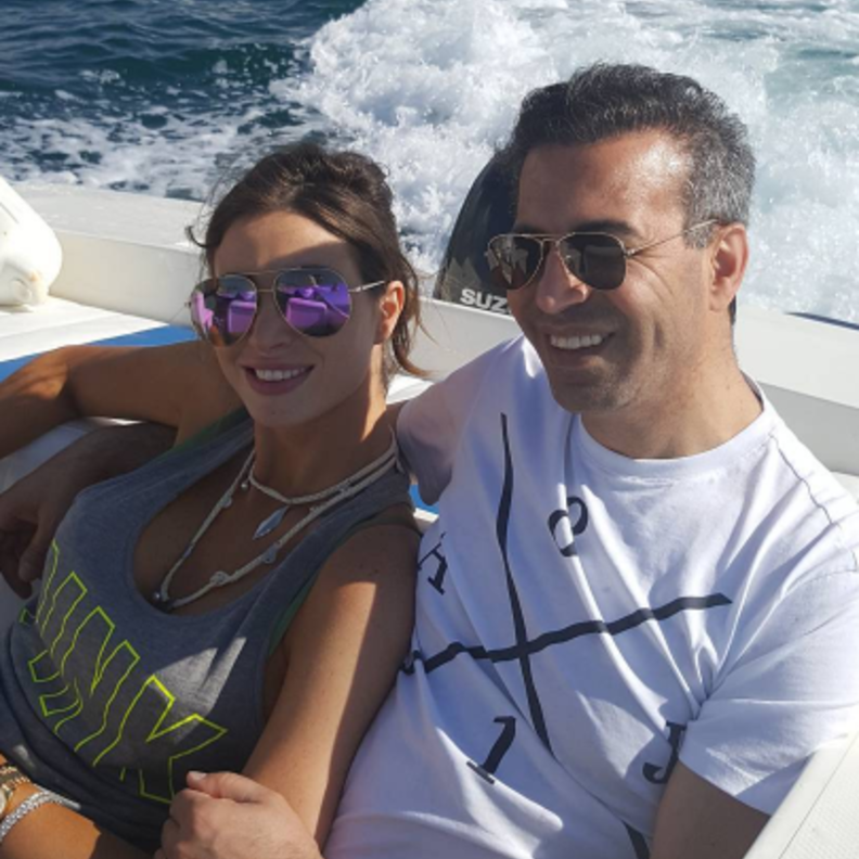 انابيلا هلال وزوجها 1