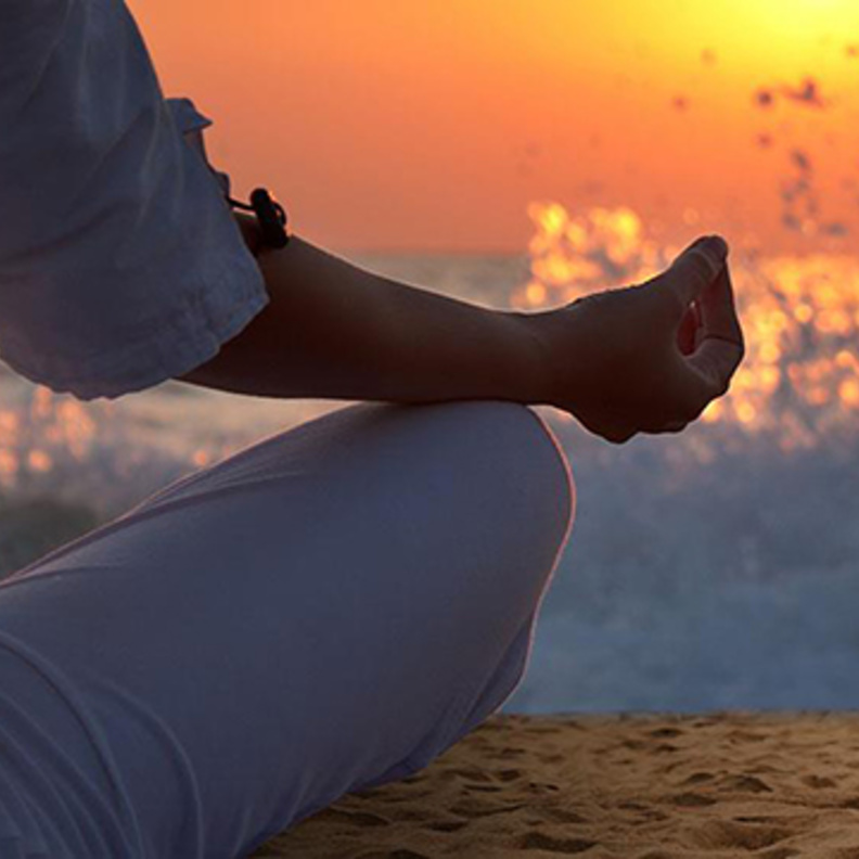 جلسات اليوغا في الهواء الطلق في دبي