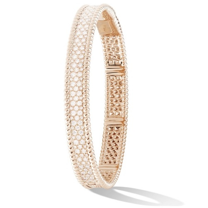 أساور Perlée الجديدة من فان كليف أند أربلز 