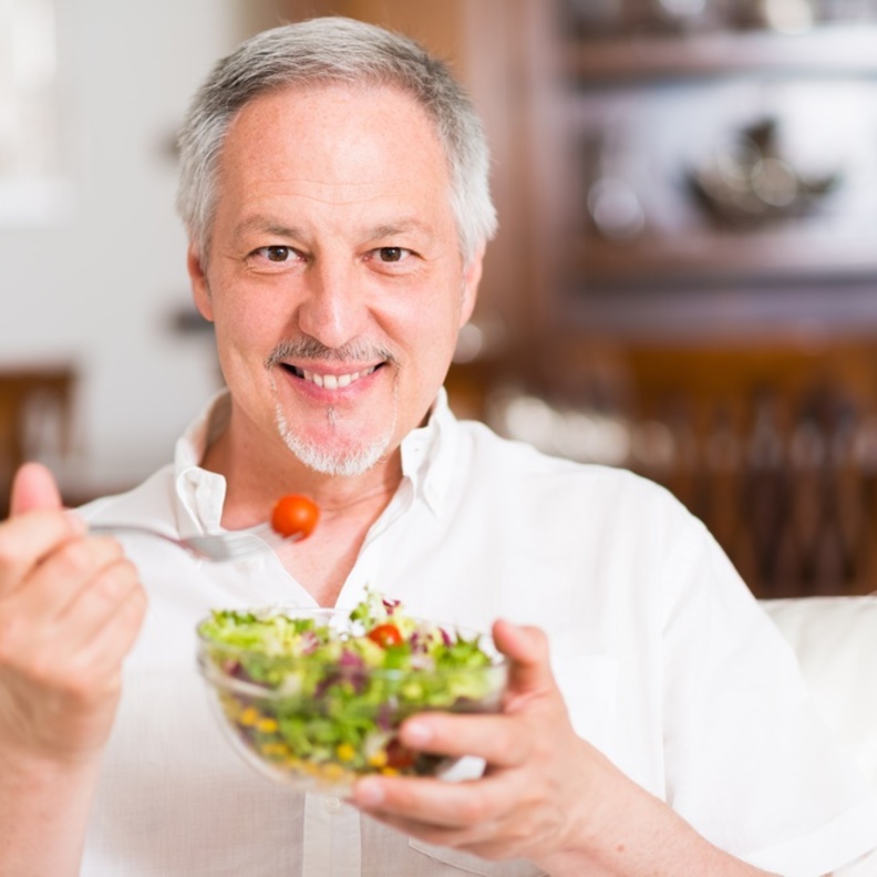 الاقلاع عن التدخين ضروري لصحة الرجل بعد الخمسين