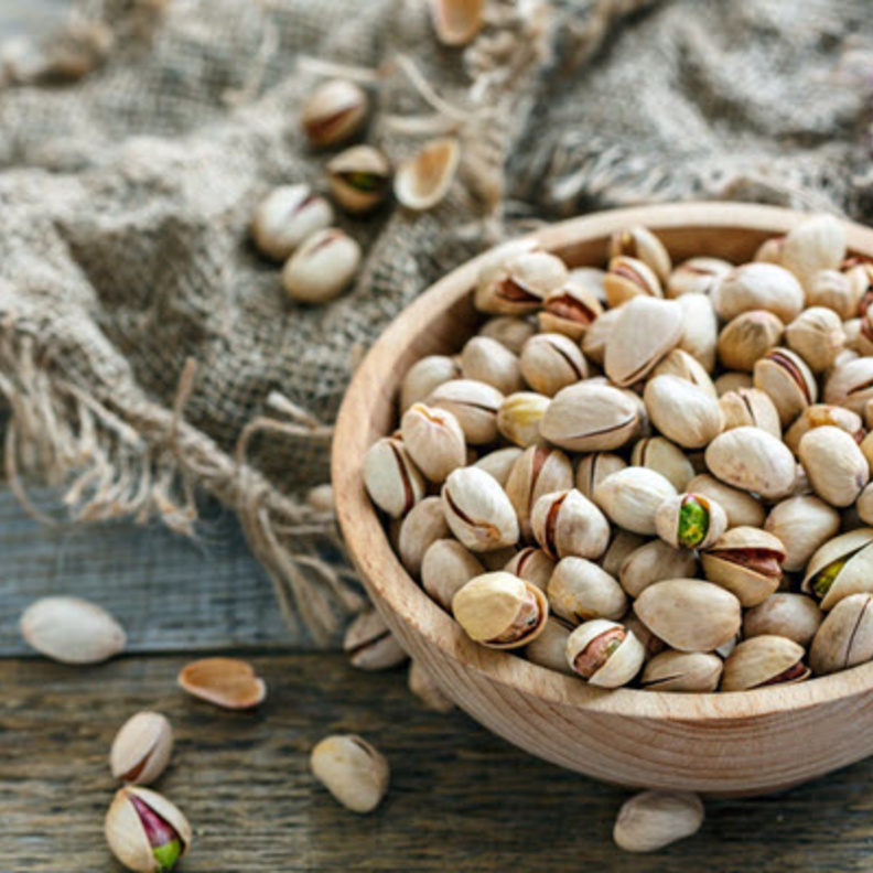 زيادة الرغبة عند الرجل بتناول الفستق الحلبي
