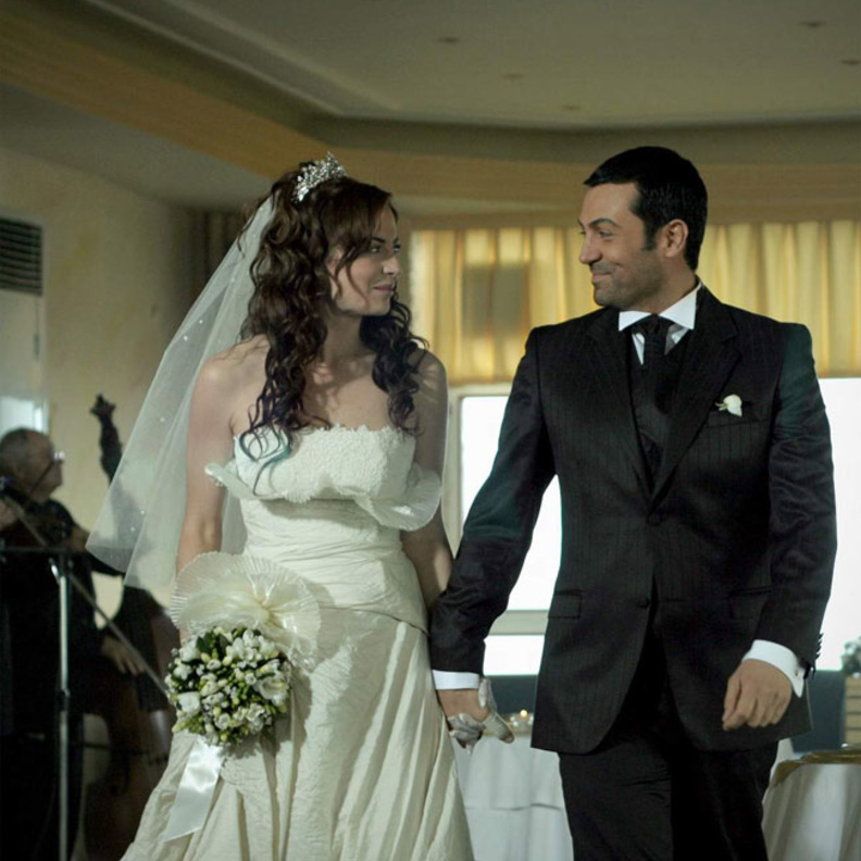 مسلسل وتمضي الايام