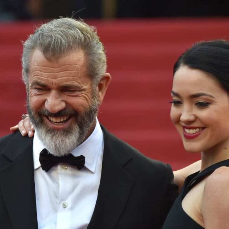 ميل جيبسون و صديقته روزاليند روس