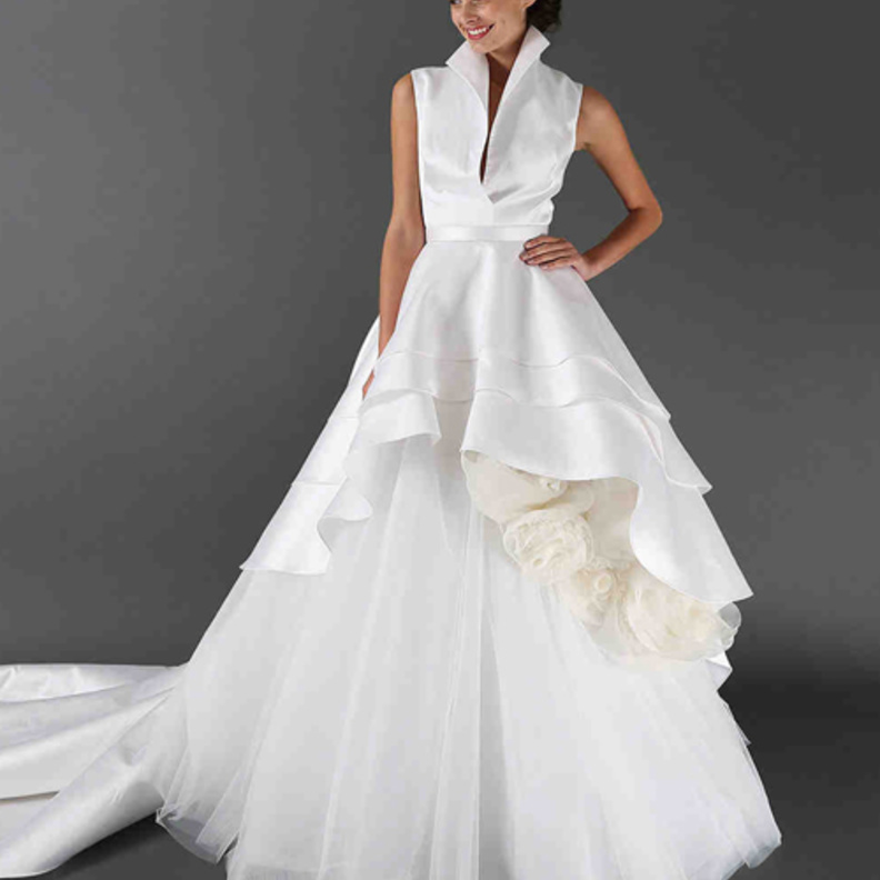 فستان عرس مع حزام مطرز من مجموعة Randi Rahm لخريف 2017