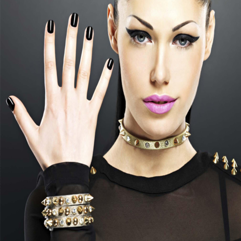 لا تتعجبي من عشق صديقتك من برج الميزان للرفاهية و الترف