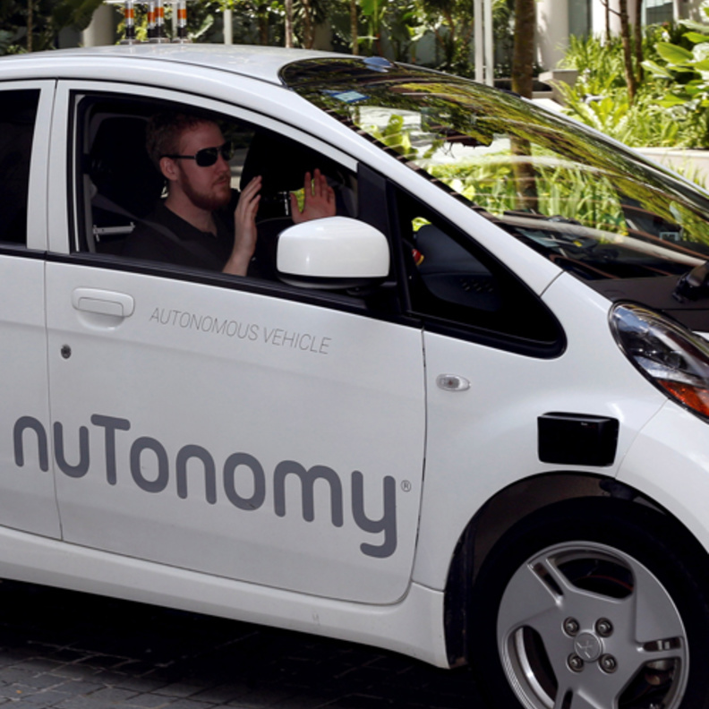 سيارة ذاتية القيادة