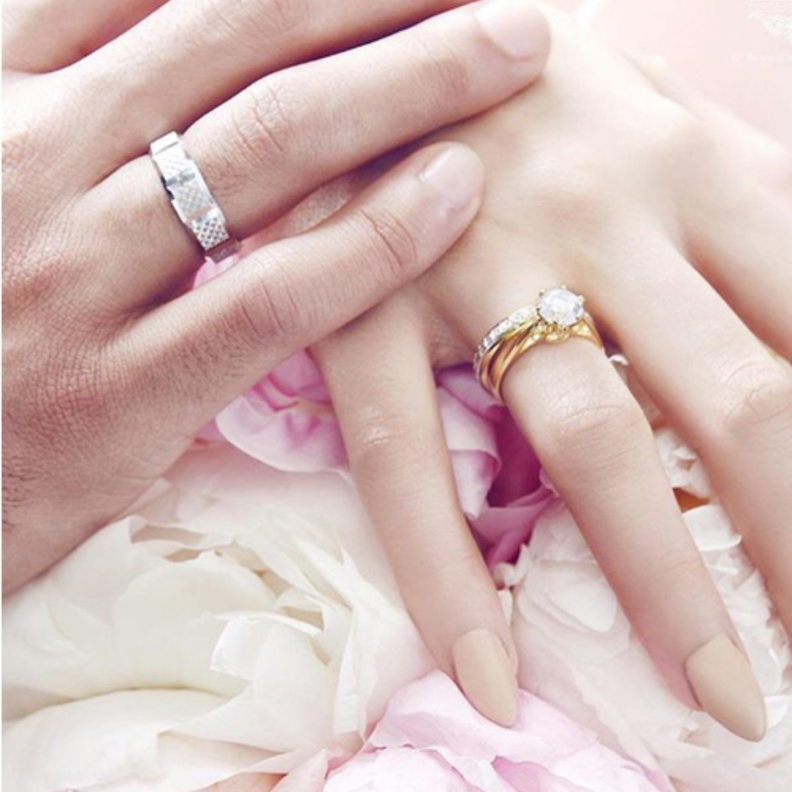 اختاري طرق مبتكره لتصوير خاتم الزواج