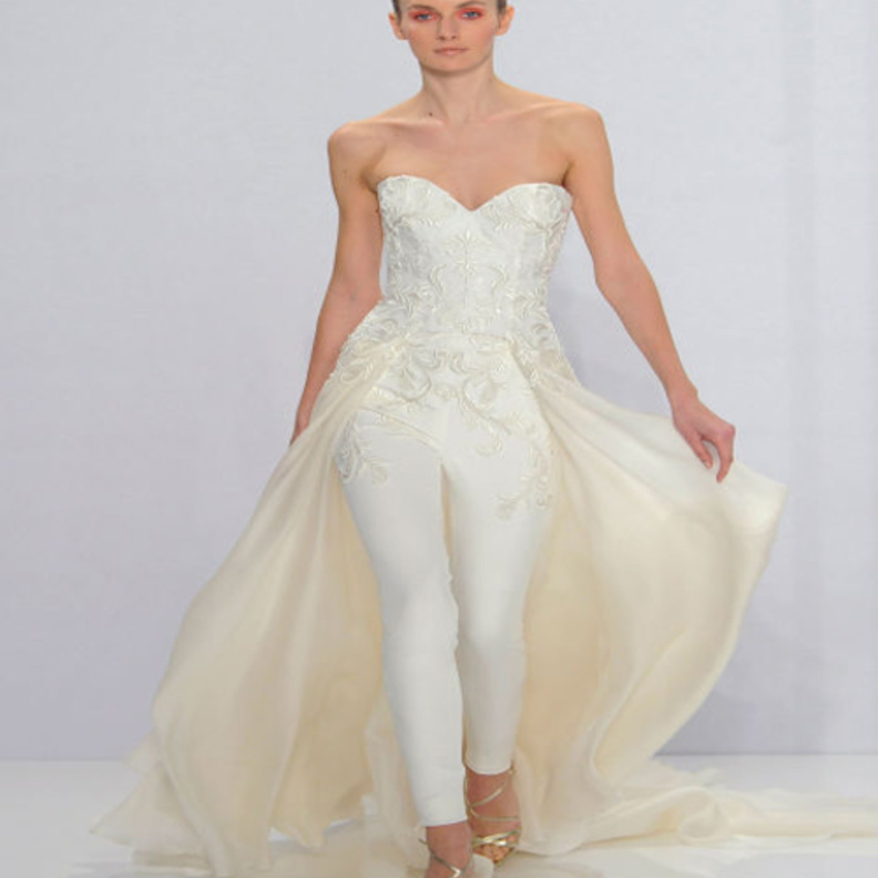 جمبسوت مع تنورة من Mark Zunino 