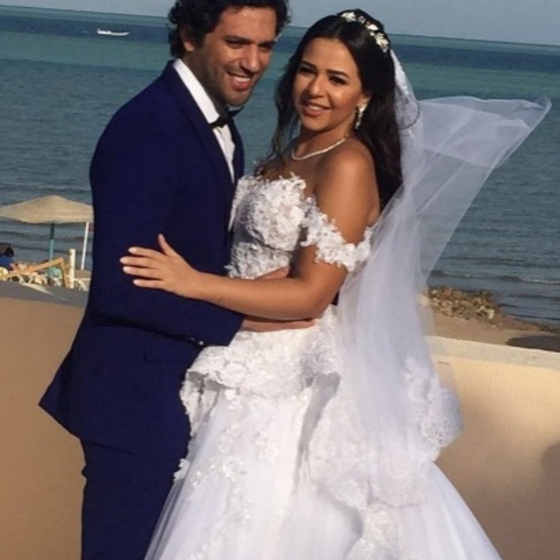 حسن الرداد وعروسته