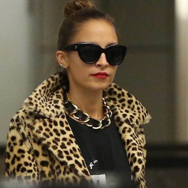 بالصور: نيكول ريتشي تصل مطار LAX