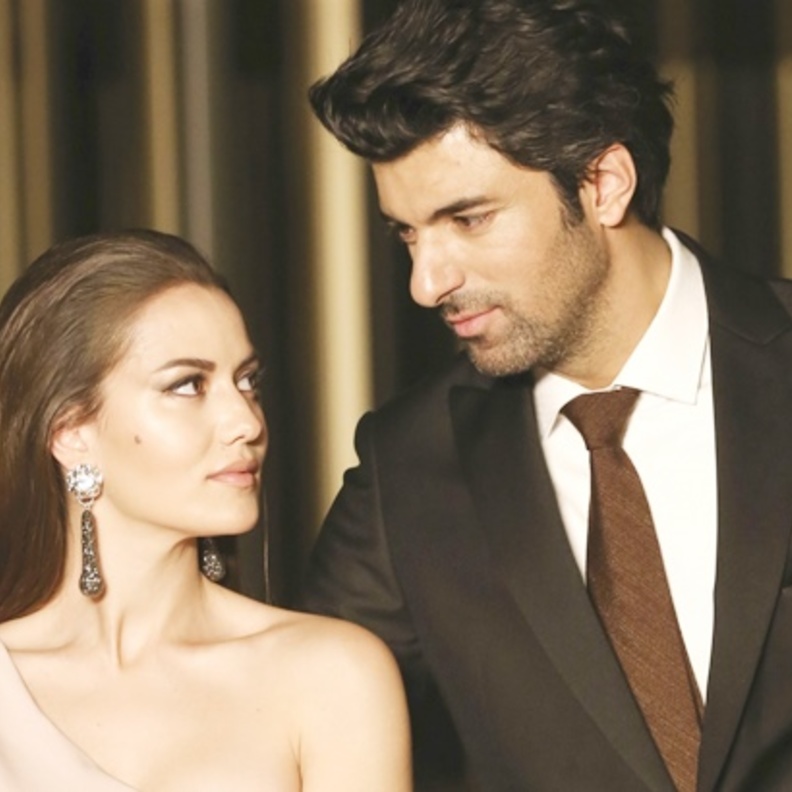 انجين أكيوراك وفهرية افجان