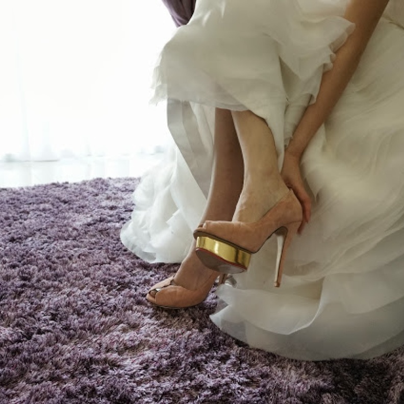 إختاري الكعب العالي المريح ليوم عرسك