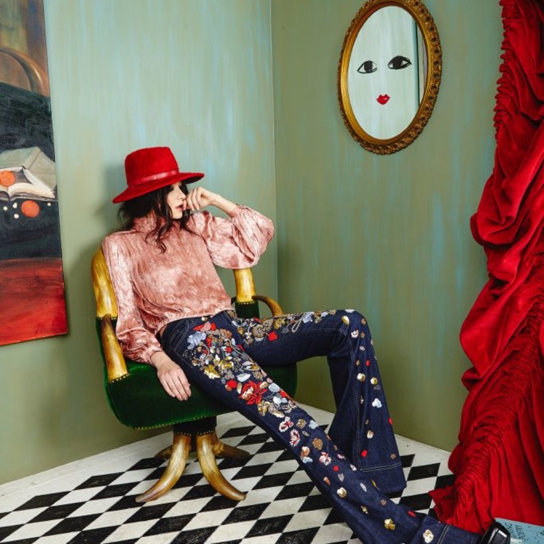 أزياء من أليس أند أوليفيا