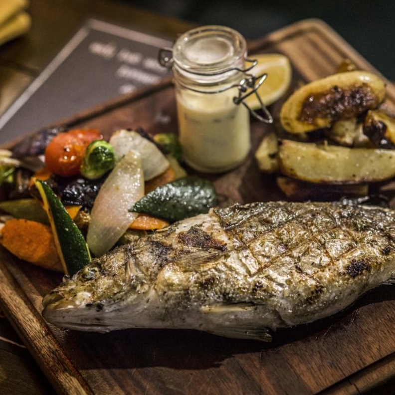 أسماك من البحر إلى مائدتك مباشرةً