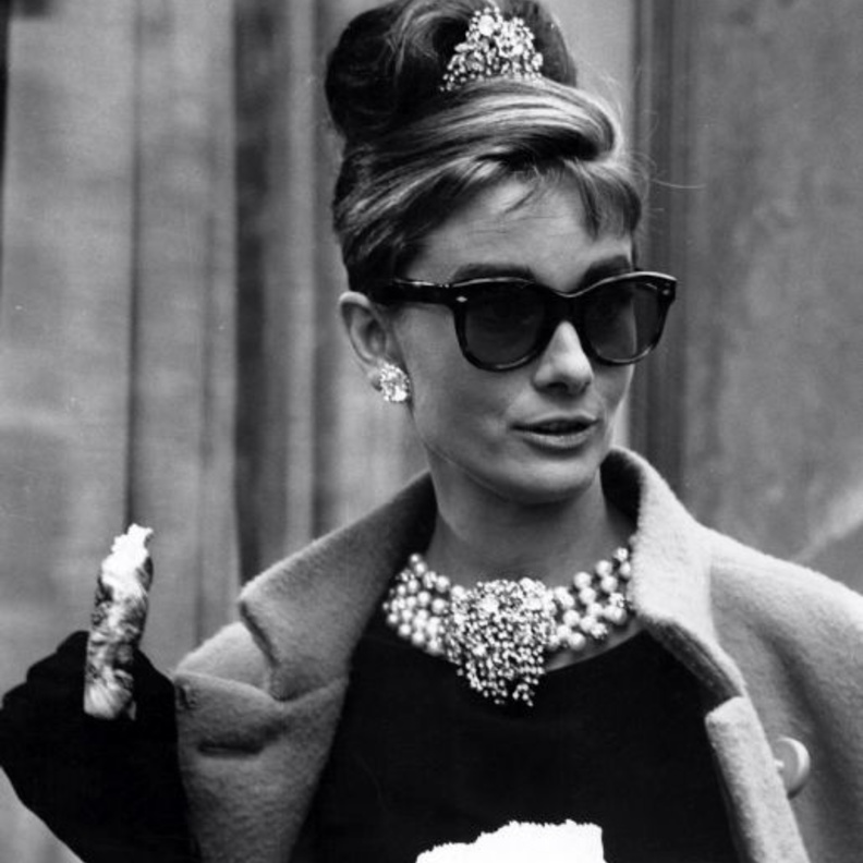 أودري هيبورن Audrey Hepburn في فيلم الإفطار عند تيفاني