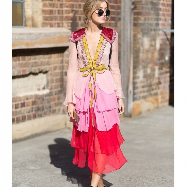 Roland Mouret فستان سهرة ناعمة باللون الزهري من