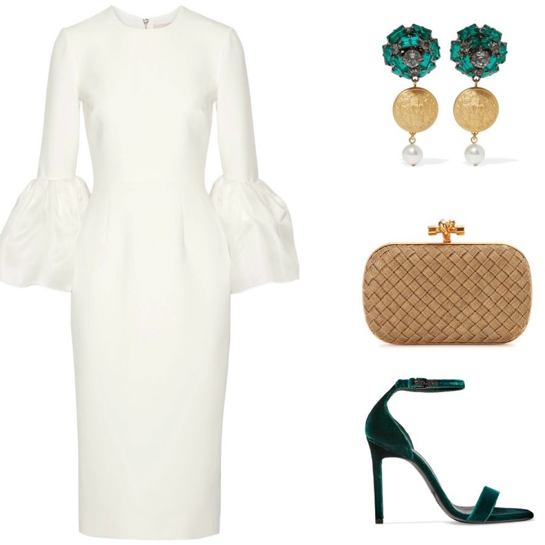 اطلالة باللون الأبيض عصرية وشبابية في بنطلون الجينز.