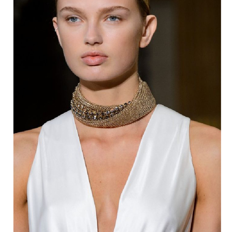 اكسسوارات بنات‎ ‎مع تشوكر الذهبي من لانفان ‏Lanvin