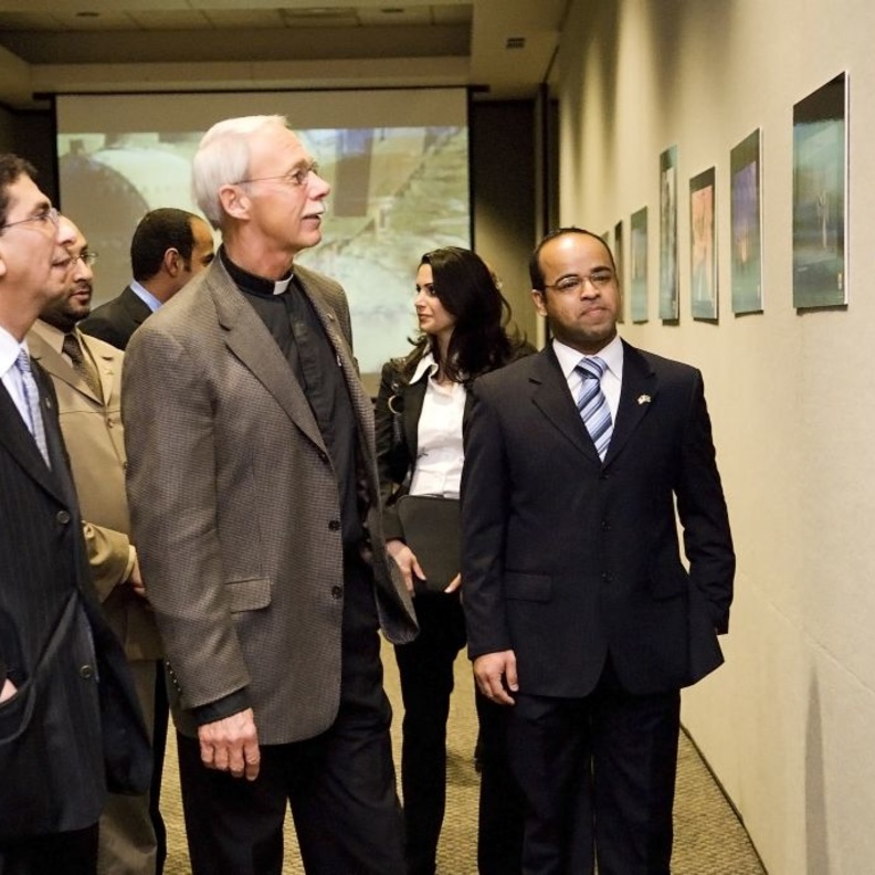 الدكتور محمد العيسى يدعم المبتعثين في امريكا