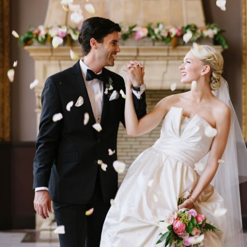 بعض الصور المميزة لإعلان زواجكما تضيف التجدد و الحيوية