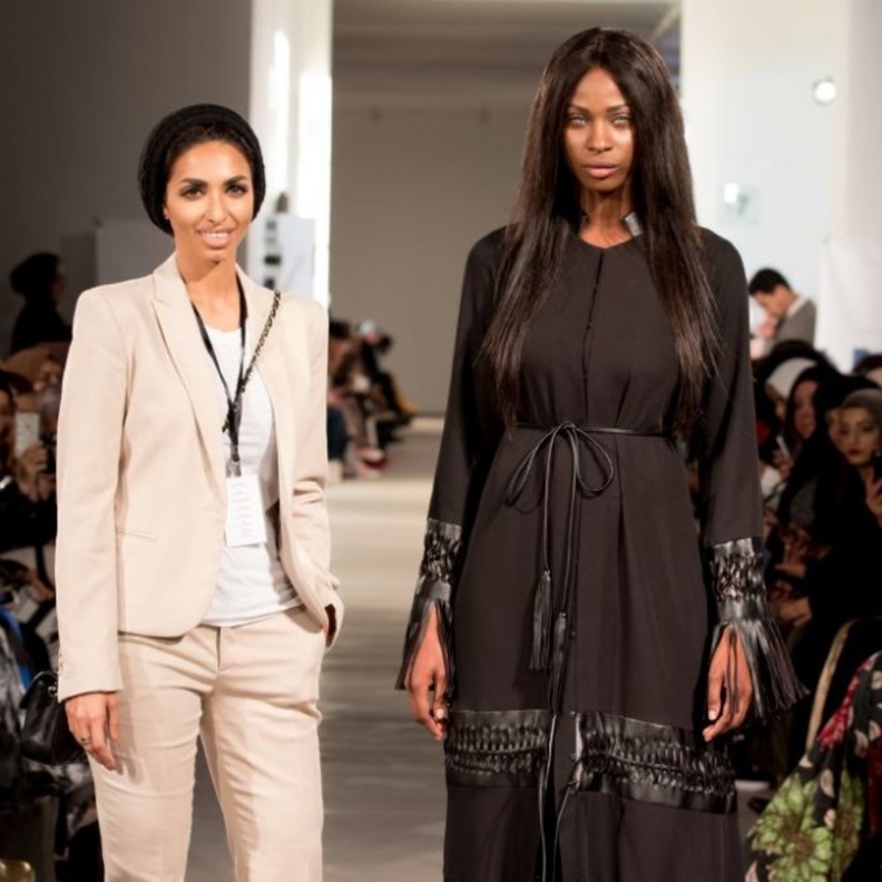 المصممة سارة المدني تفتتح أسبوع الموضة المحتشمة في لندن