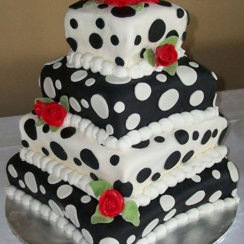 أناقة ديكور الزفاف المنقط... جرأة عصرية