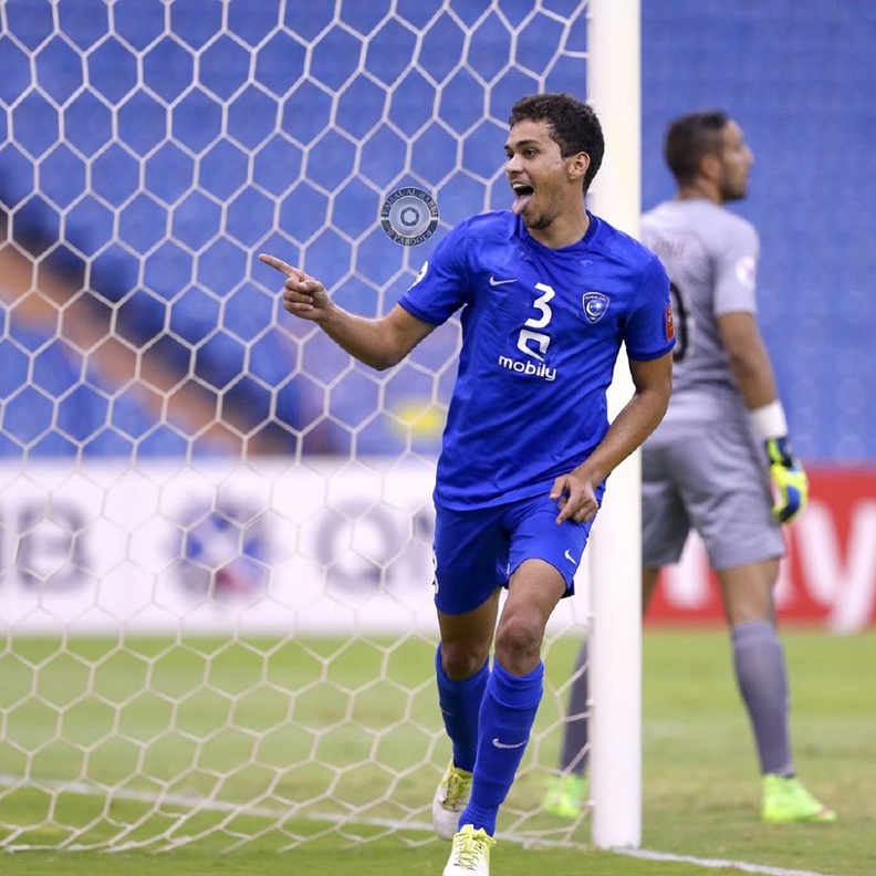 تجاهل كارلوس إدواردو مدافع الاتحاد ياسين حمزة