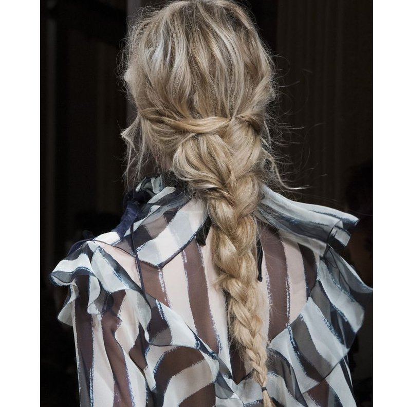 تسريحات شعر صيفية سهلة التصفيف