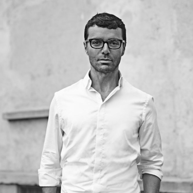 شركة FORALL S.P.A تعيّن روكو يانوني مديراً إبداعياً