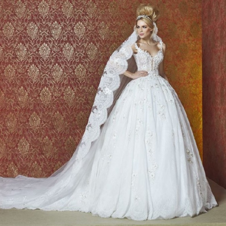 عروس المصممة ميراي داغر وأناقة ملفتة