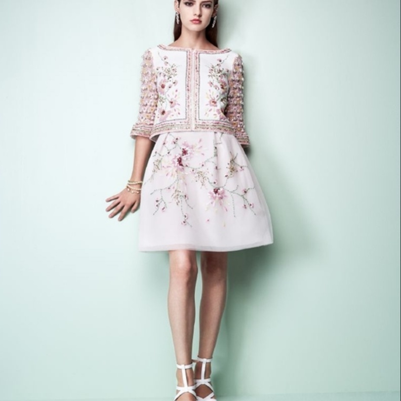 فساتين خطوبة مطبعة بالورود من مجموعة جورج حبيقة لصيف 2017