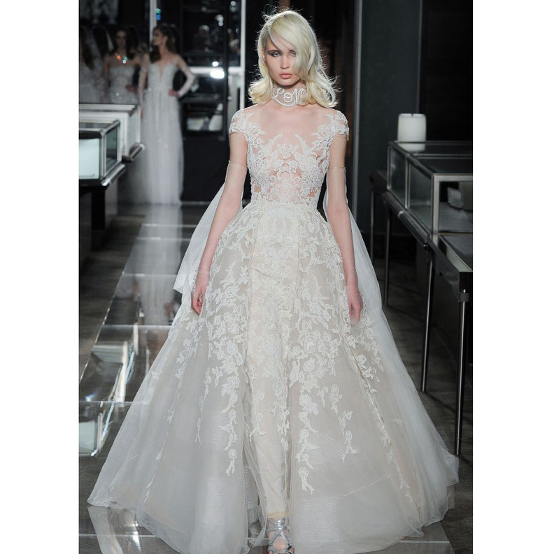 فستان زفاف بموديل التنورة القابل للازالة و الفصل من مجموعة Mira Zwillinger لربيع 2018
