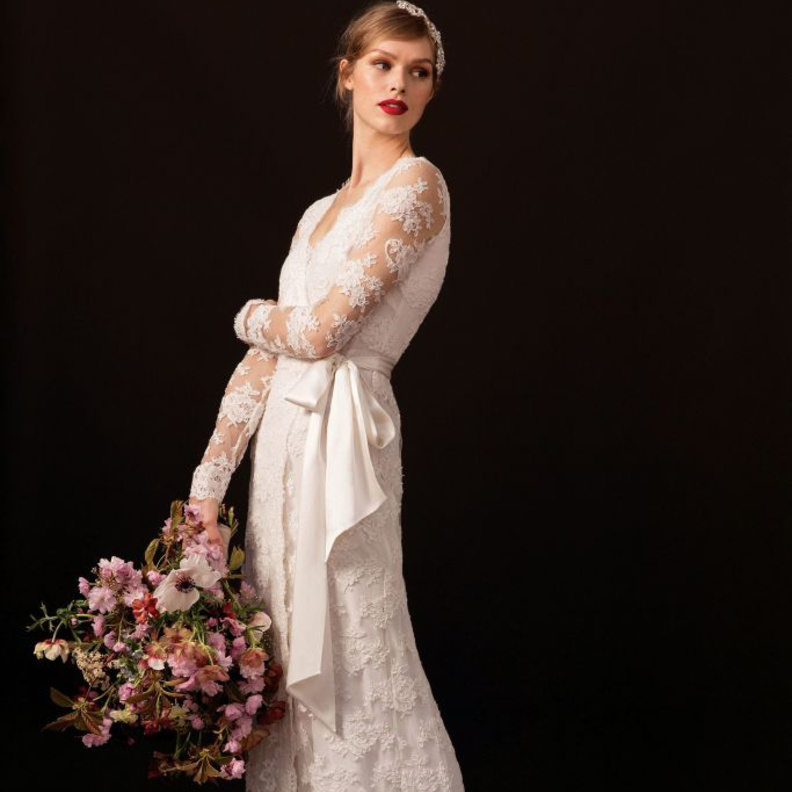 فستان من الدانتيل من تمبرلي لندن