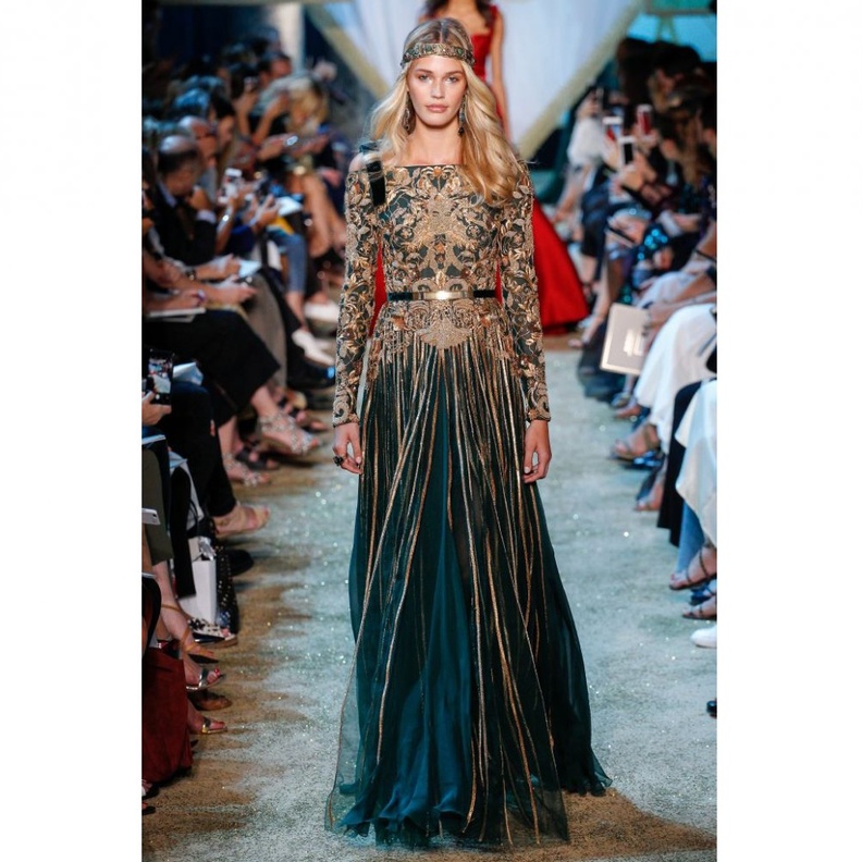 فساتين خطوبة من عروض أزياء خريف 2017