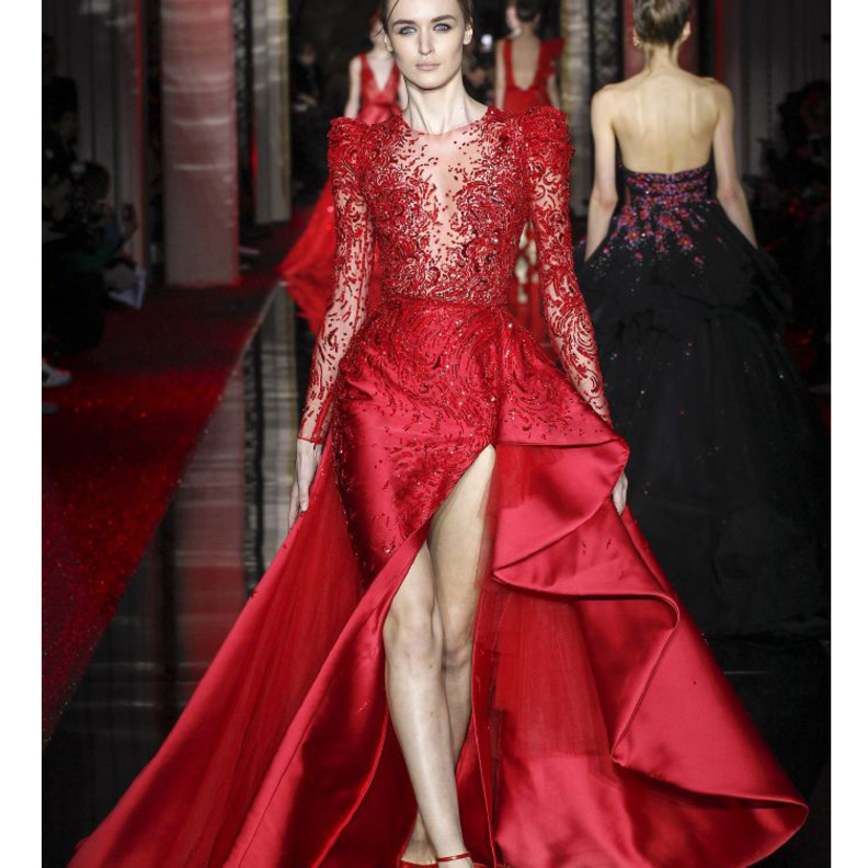 فستان من مجموعة رالف أند روسو