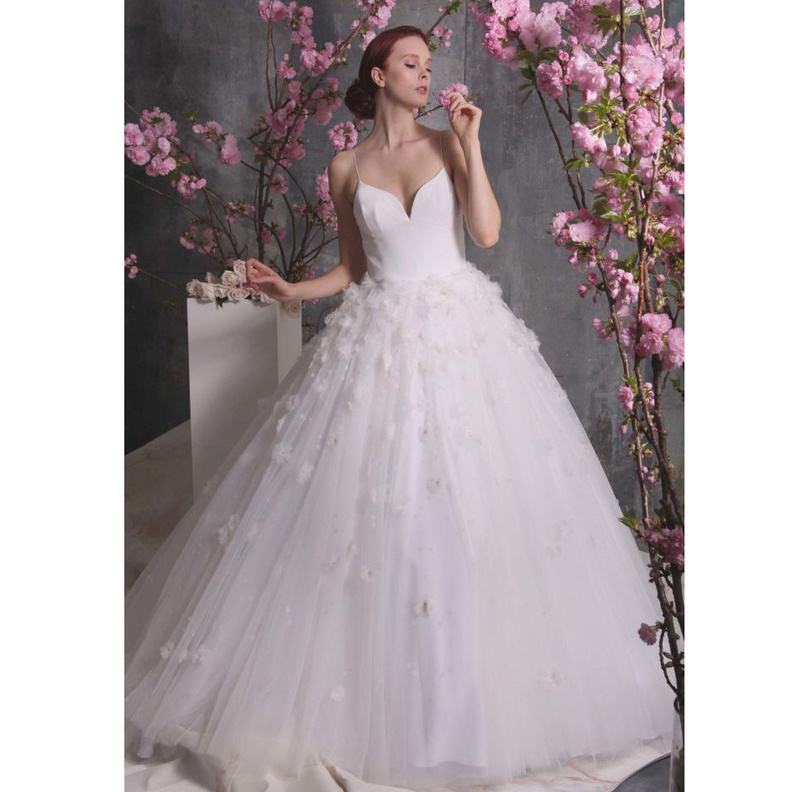 من ماركيزا فستان عرس انيق